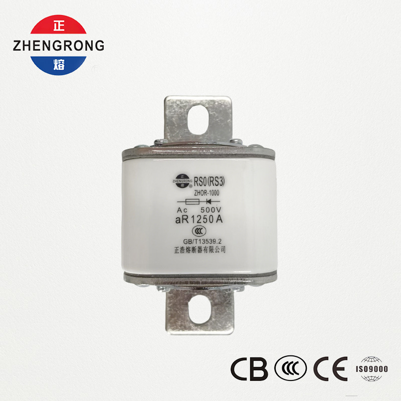 RS0 RS3 1250A 500V a R Fiús Gníomhach Mear